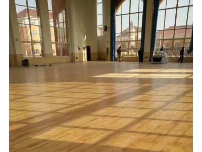 運(yùn)動(dòng)木地板 實(shí)木地板廠家直銷(xiāo)